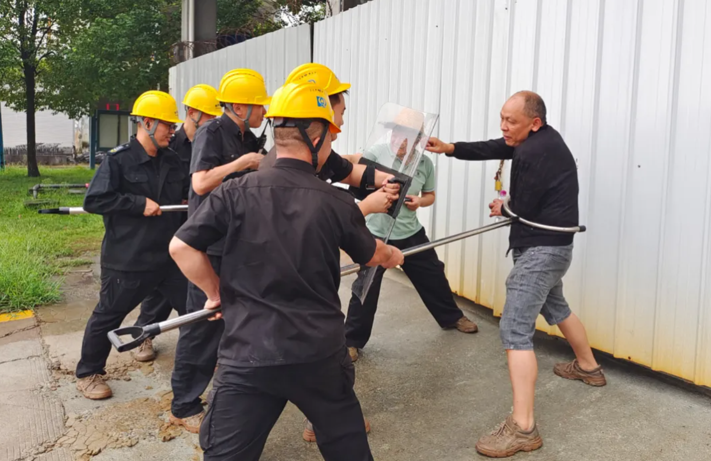 公司磷銨分廠各車間開展應急演練